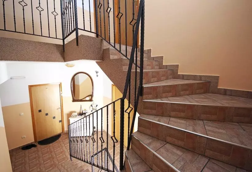 Majatalo Apartments & Rooms Villa Petra