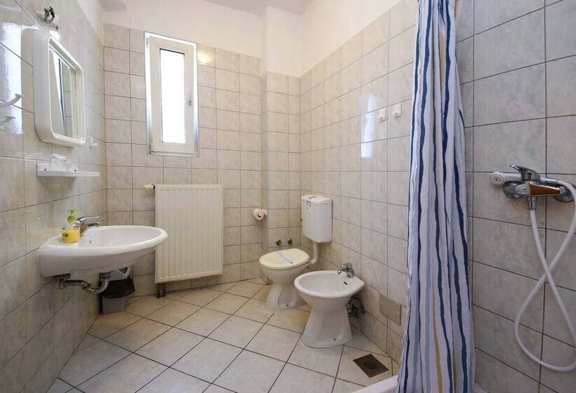 膳宿费 Apartments & Rooms Villa Petra