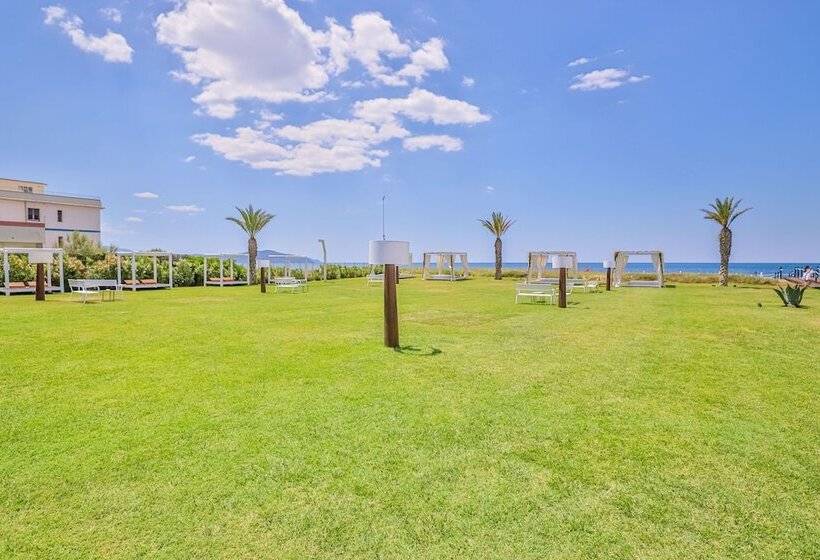 پانسیون Beach Club 93