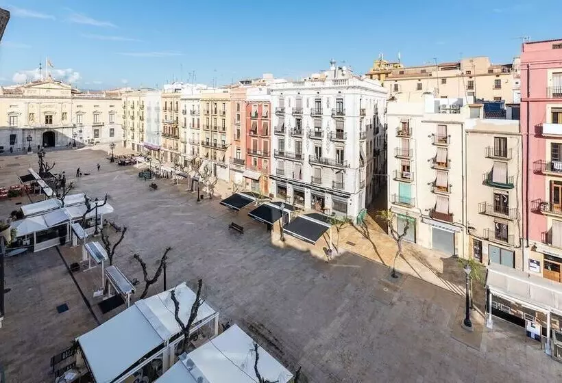 پانسیون Hostal Forum Tarragona