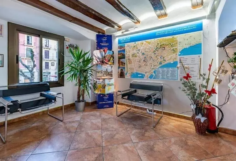 پانسیون Hostal Forum Tarragona