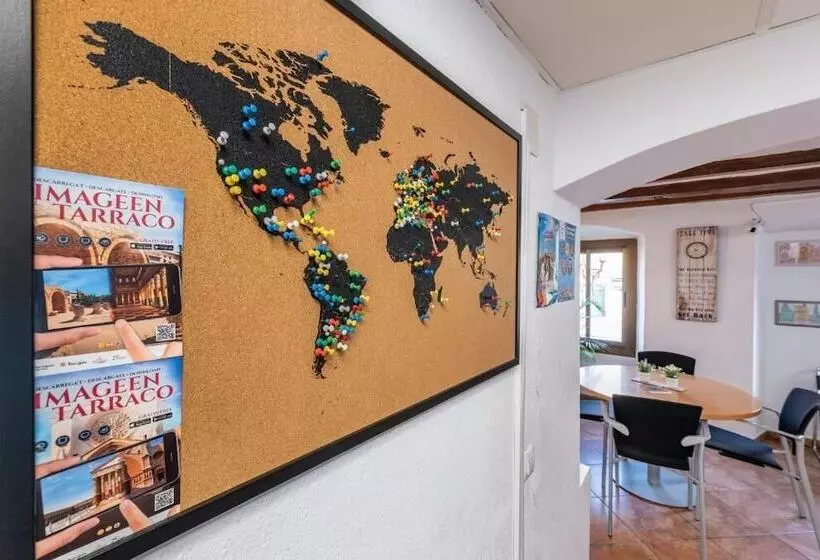 پانسیون Hostal Forum Tarragona