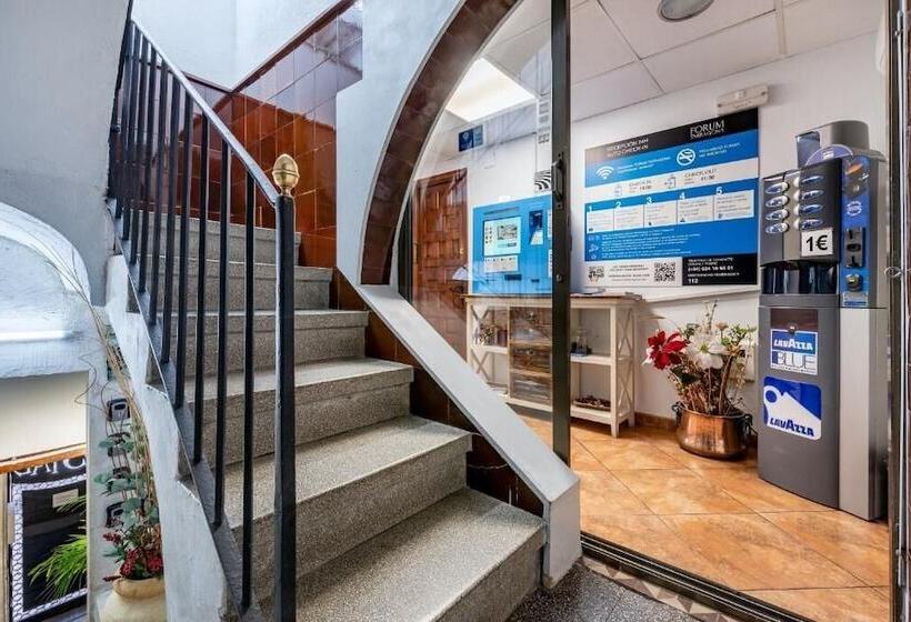 پانسیون Hostal Forum Tarragona