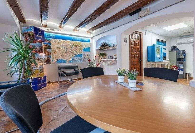 پانسیون Hostal Forum Tarragona