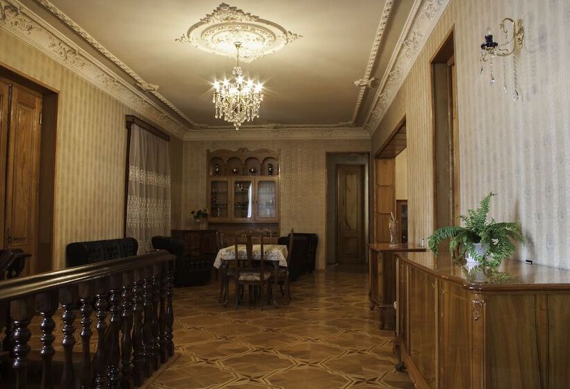 پانسیون Guest House Asmati