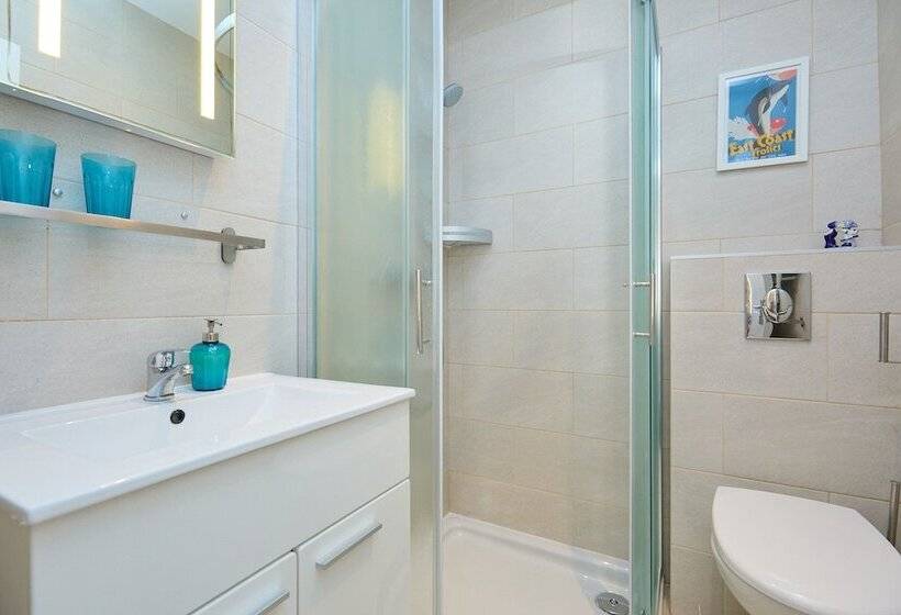 פנסיון Room Eddie