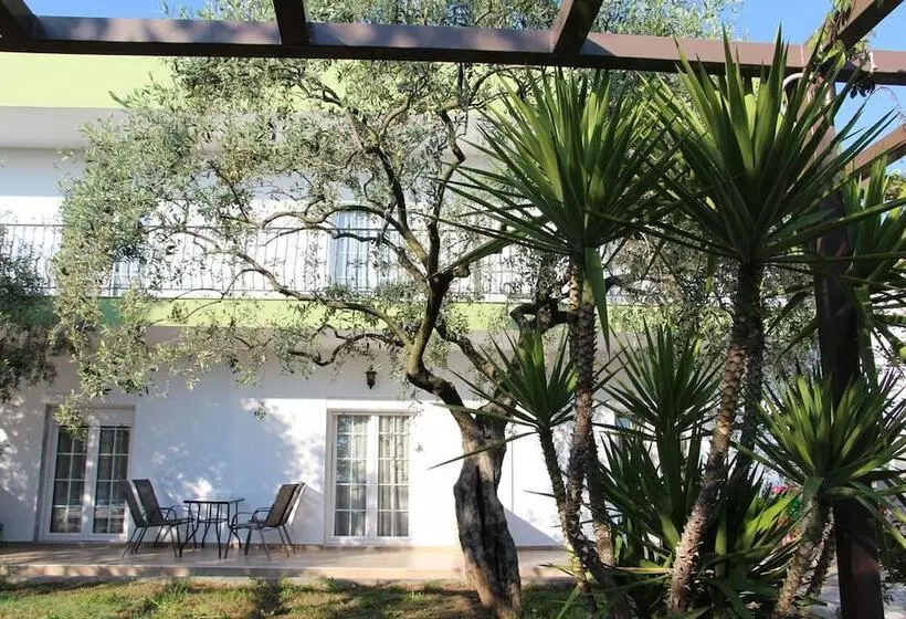 Majatalo Villa Iatrou