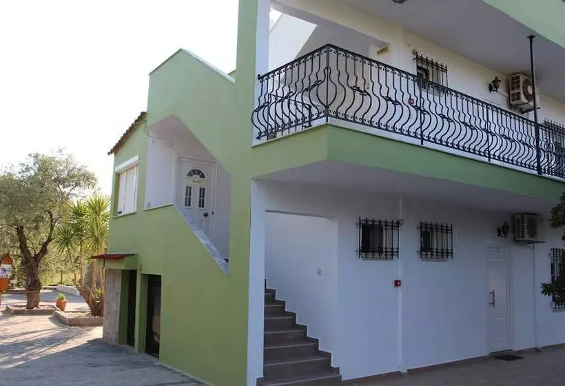 Majatalo Villa Iatrou