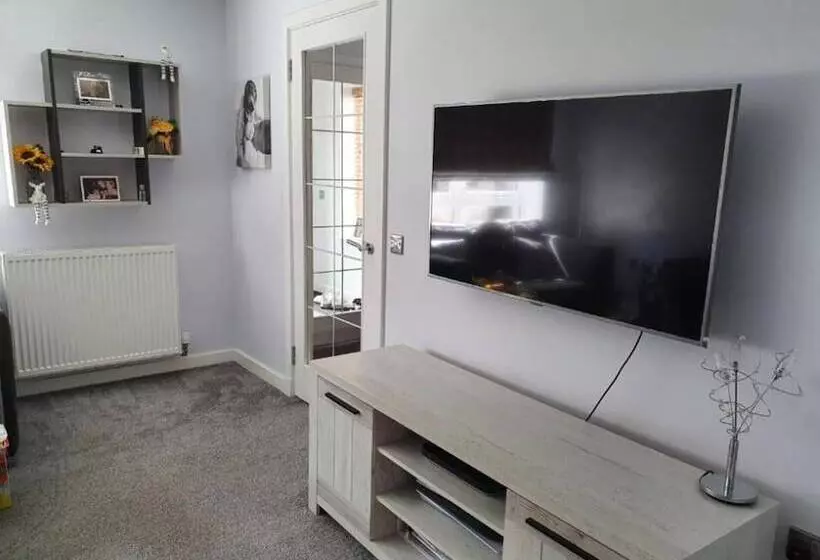 レジデンス 4 Bed House In Elgin, Optional Fee For Hot Tub