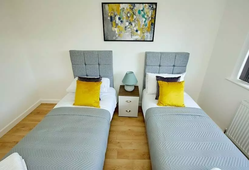 Residenssi Charming 5 Bedroom House In The Heart Of Bexley