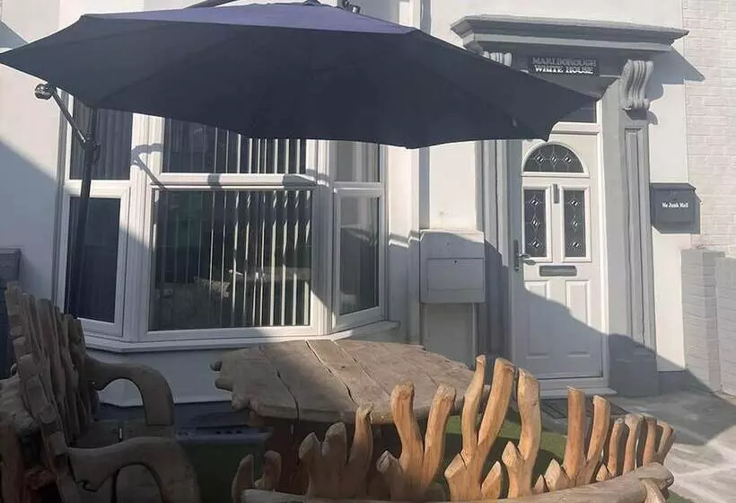 レジデンス Impeccable 3 Bed House In Great Yarmouth