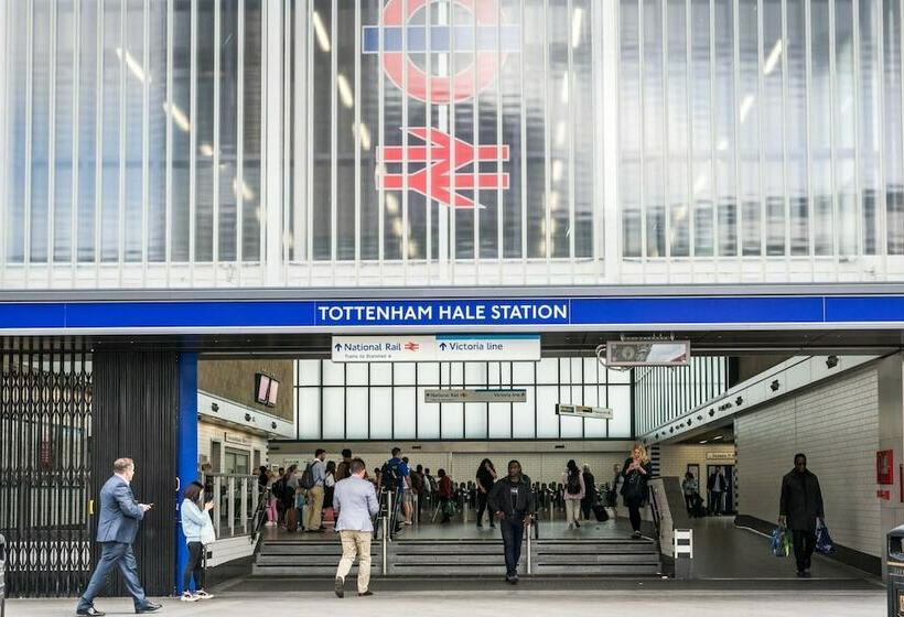 Sleek And Sophisticated 2bd Home Tottenham