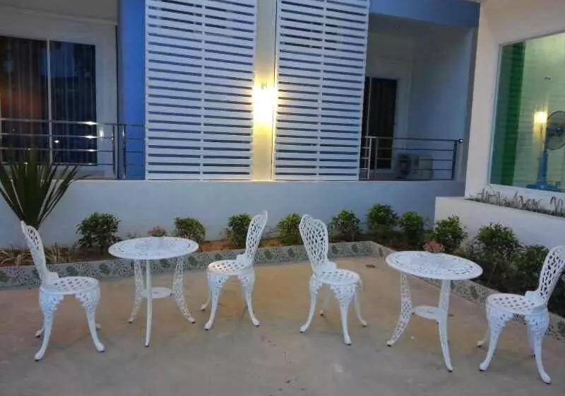 Hotelli De Complex Apartment