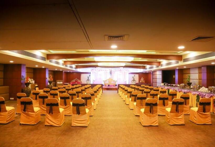 فندق Dev International