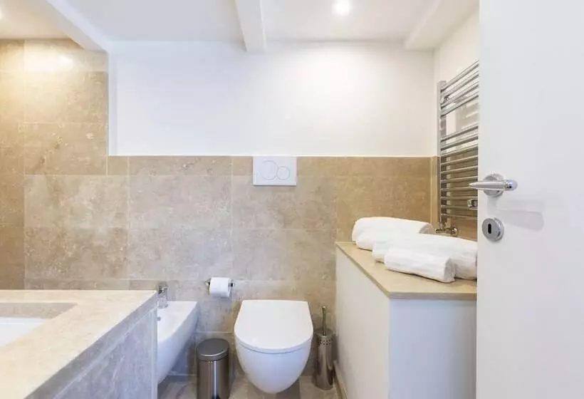 تختخواب و صبحانه Pantheonview  Luxury Suites