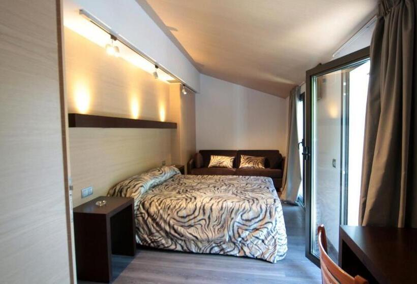 Hotelli 9 Sant Antoni