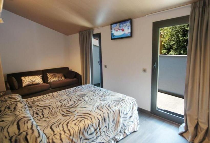 Hotelli 9 Sant Antoni