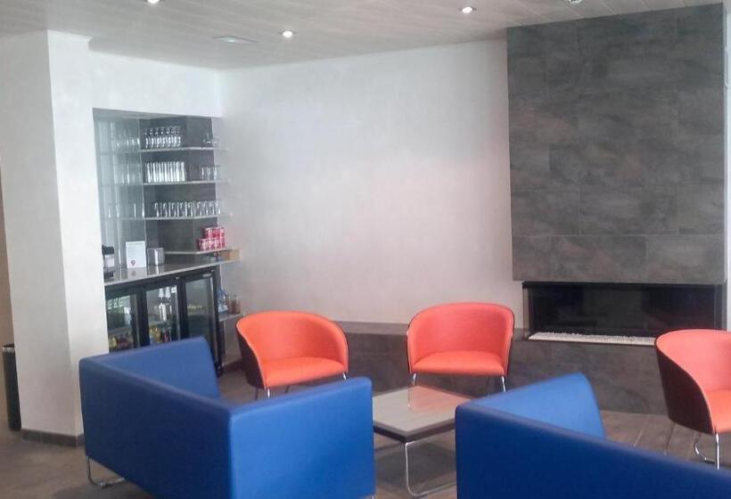 Hotelli 9 Sant Antoni