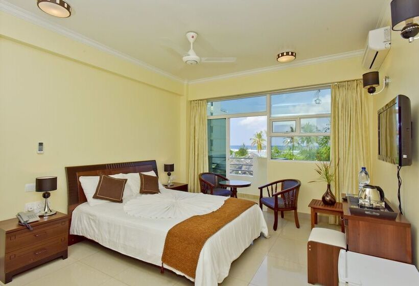 هتل Crystal Beach Inn