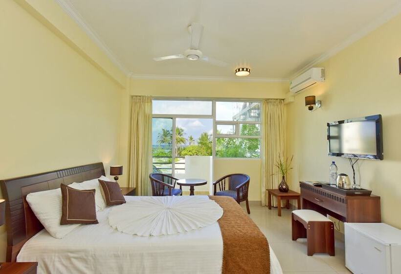 هتل Crystal Beach Inn