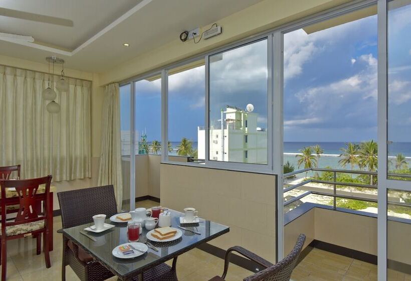 هتل Crystal Beach Inn