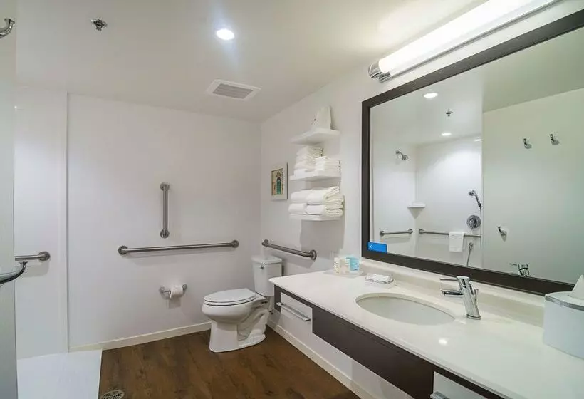 Hotelli Hampton Inn Chicago North-loyola Station