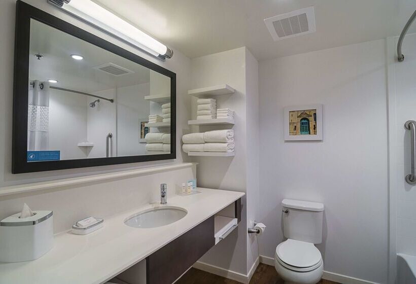 فندق Hampton Inn Chicago North-loyola Station