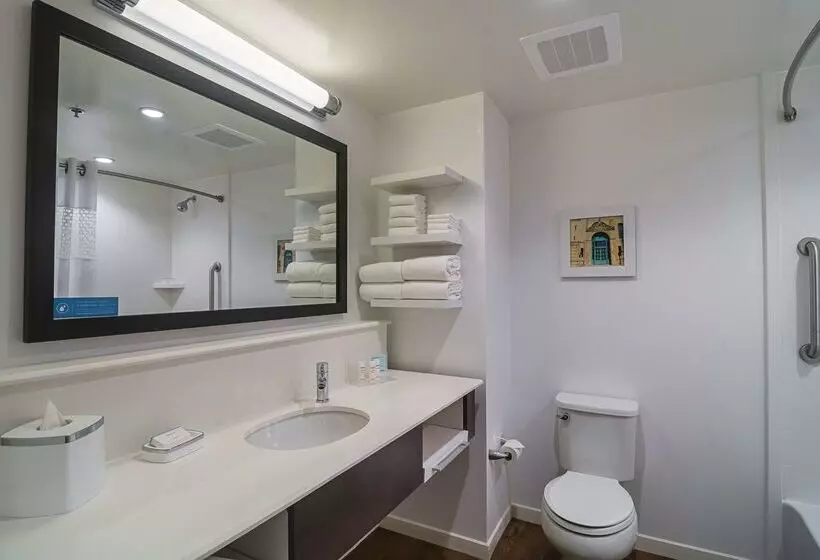 Hotelli Hampton Inn Chicago North-loyola Station