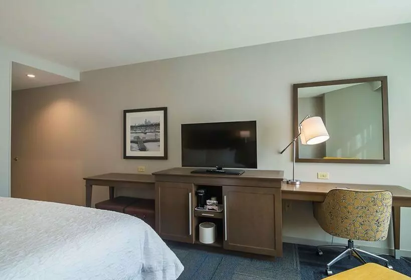 Hotelli Hampton Inn Chicago North-loyola Station