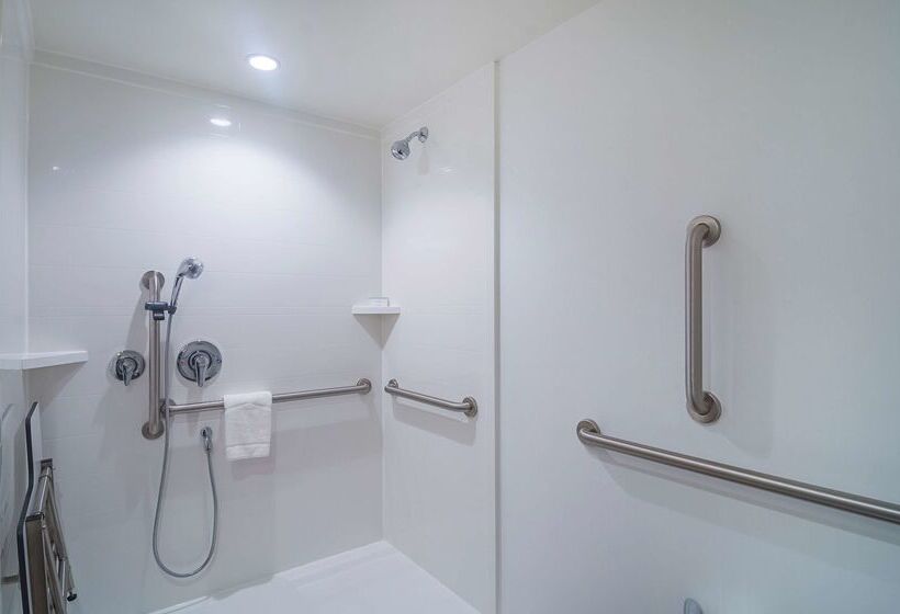 فندق Hampton Inn Chicago North-loyola Station