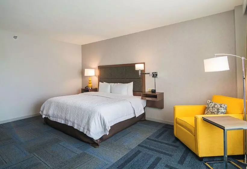 Hotelli Hampton Inn Chicago North-loyola Station