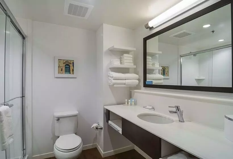Hotelli Hampton Inn Chicago North-loyola Station
