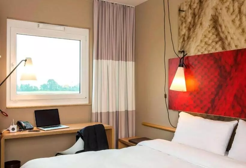ホテル Ibis Muenchen Airport Sued