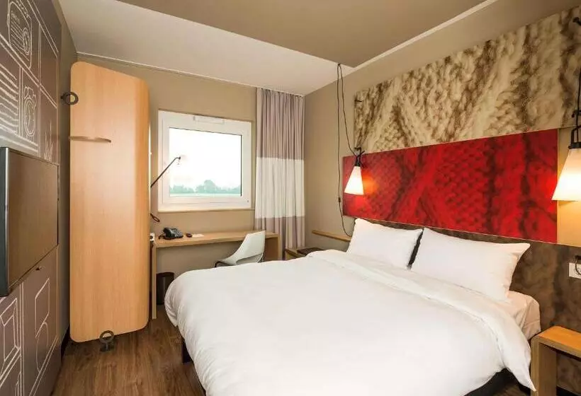 ホテル Ibis Muenchen Airport Sued