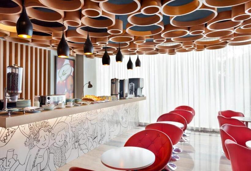 酒店 Ibis Yogyakarta Adi Sucipto