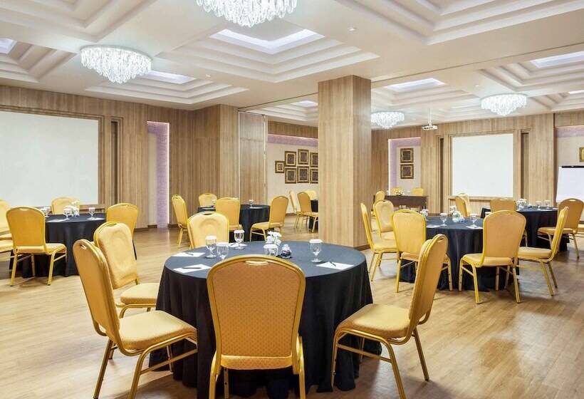 酒店 Ibis Yogyakarta Adi Sucipto