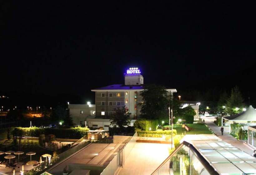 酒店 La Fonte dell'Astore