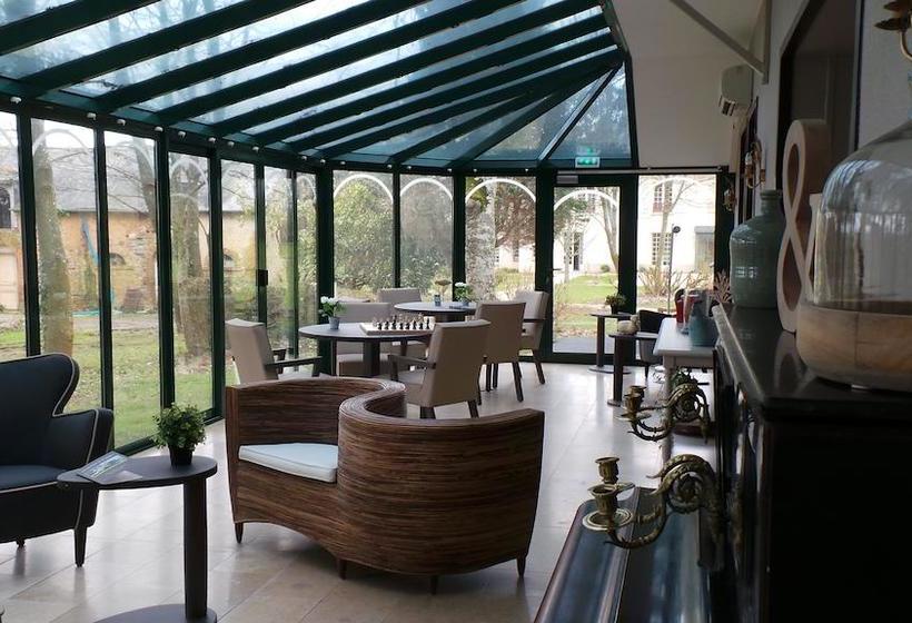 هتل Le Domaine De La Vallee