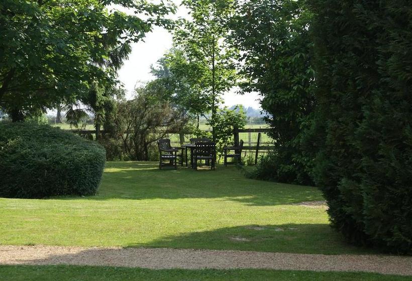 هتل Le Domaine De La Vallee