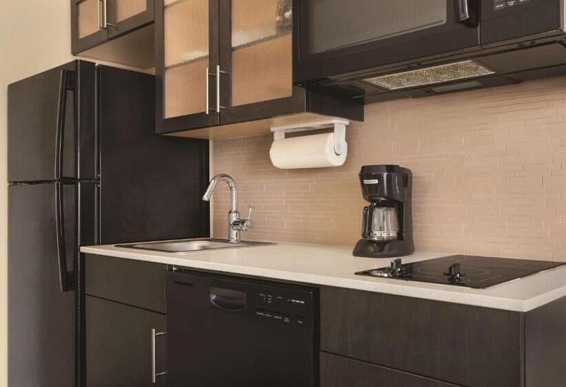 Szálloda Park Inn By Radisson, Calgary Airport North, Ab