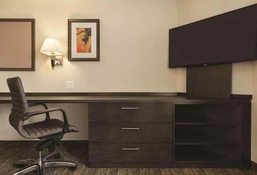 Hotelli Park Inn By Radisson, Calgary Airport North, Ab