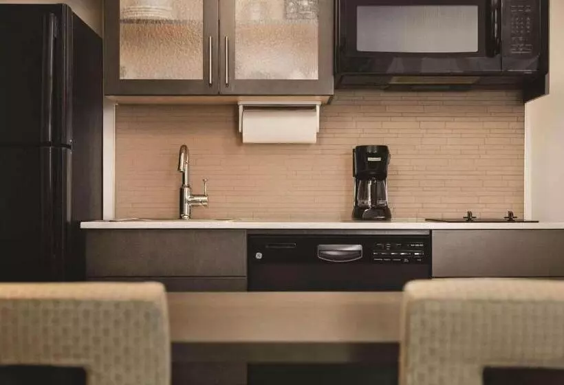 Hotelli Park Inn By Radisson, Calgary Airport North, Ab