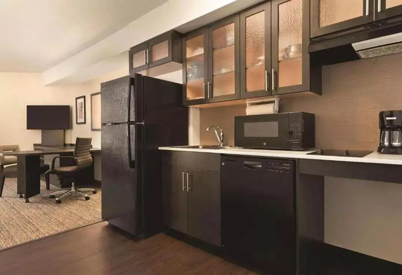 Hotelli Park Inn By Radisson, Calgary Airport North, Ab
