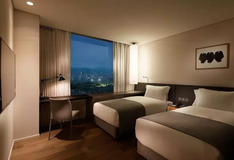 Hotelli Shilla Stay Cheonan   Samsung Display City