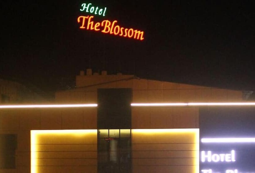 酒店 The Blossom