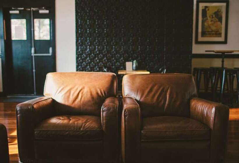 ホテル The Commercial Boutique