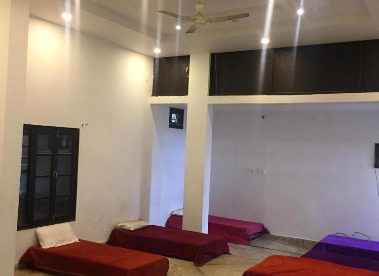 ホテル Sweet Sunset Resort Nainital