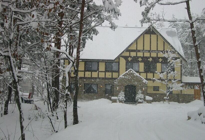 פנסיון Anise Garden