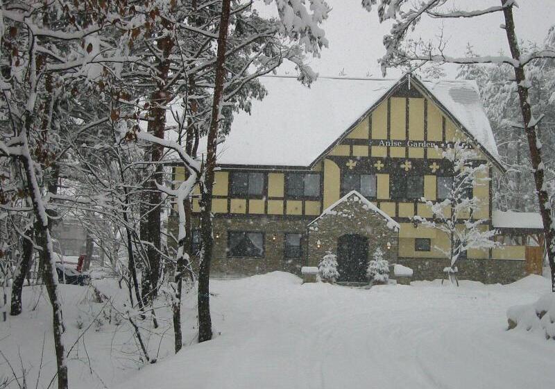 פנסיון Anise Garden