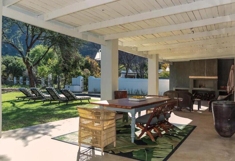 פנסיון The Whyte House